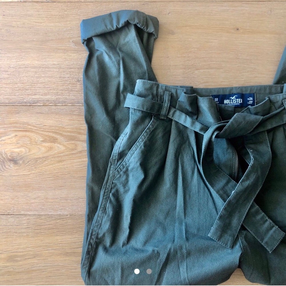 Hollister Olive Green Crop/Tie Pants